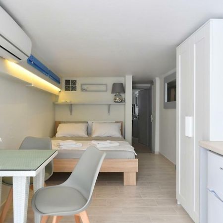 Anema1 Studio In The Heart Of Naousa Apartment ภายนอก รูปภาพ